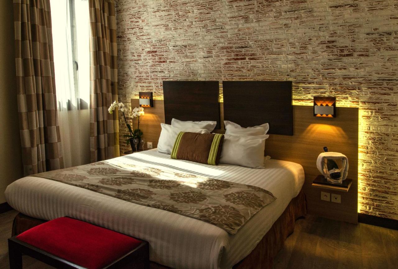 Au Grand Hotel De Sarlat - Pavillon De Selves Екстер'єр фото
