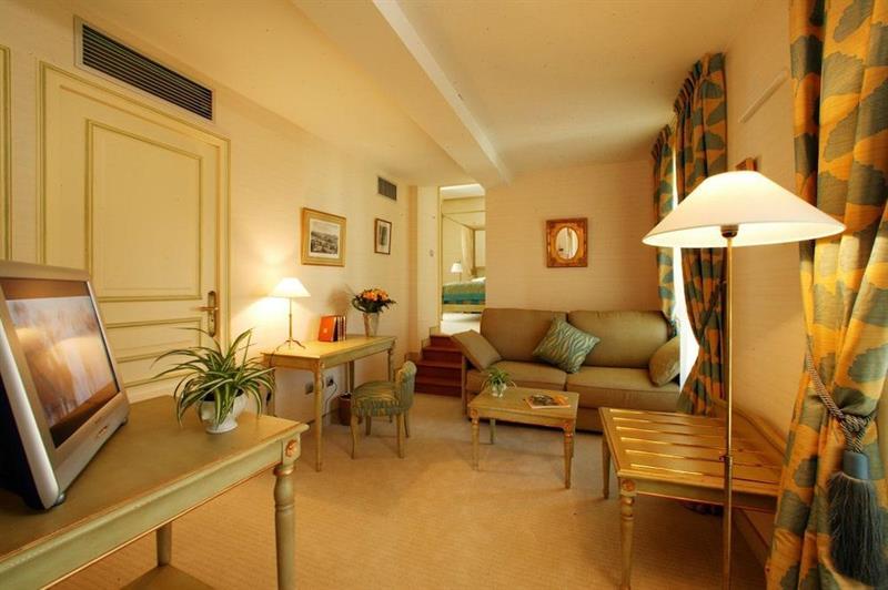 Au Grand Hotel De Sarlat - Pavillon De Selves Екстер'єр фото